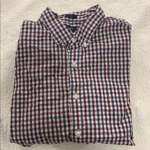Men’s collared shirt